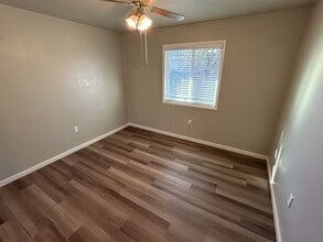 1805 Diamond St in Anderson, CA - Building Photo - Building Photo