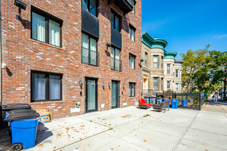 896 New York Ave in Brooklyn, NY - Building Photo - Building Photo