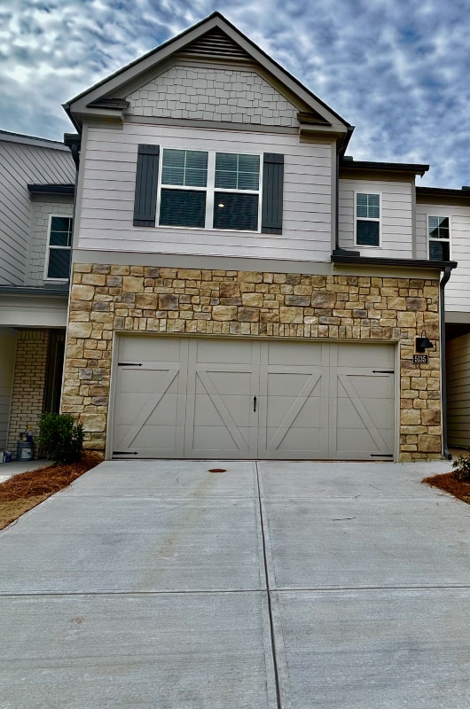 property at 5135 Tulip Sq
