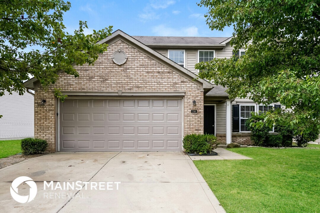 2146 Rosswood Blvd in Indianapolis, IN - Foto de edificio