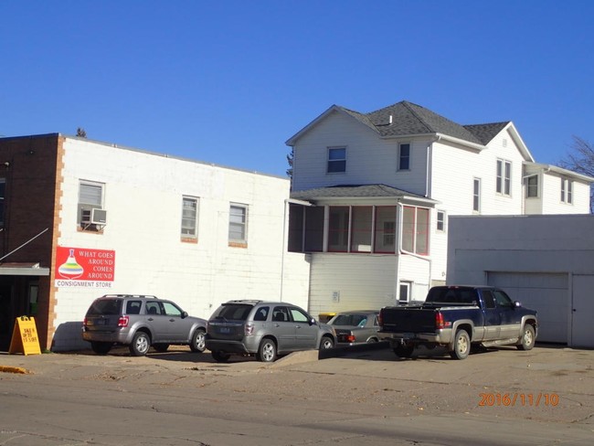 406 Downtown Plz in Fairmont, MN - Building Photo - Building Photo