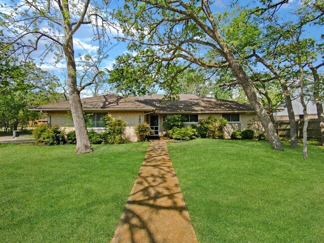 1201 Neal Pickett Dr