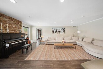 219 Big Hollow Ln in Houston, TX - Building Photo - Building Photo