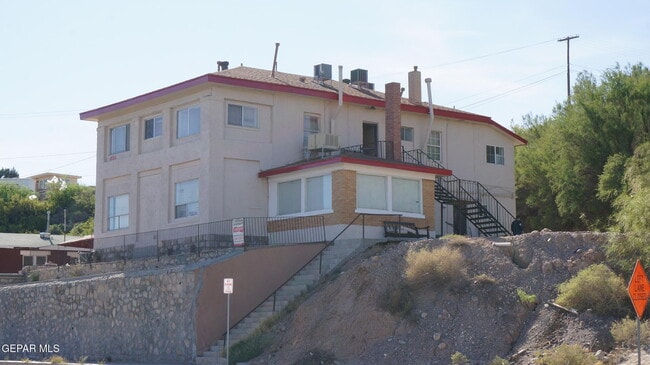 property at 419 E Schuster Ave