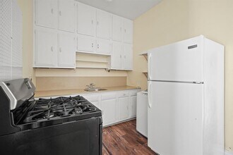 212 W 43rd St in Austin, TX - Building Photo - Building Photo