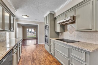 8318 Amurwood Dr in Tomball, TX - Building Photo - Building Photo