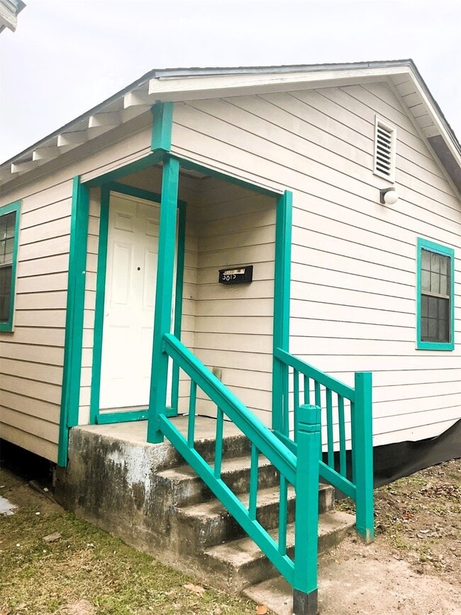 property at 3815 Drew St