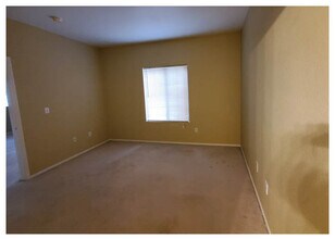 2031 Hussium Hills St in Las Vegas, NV - Building Photo - Building Photo