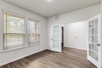 10805 Owyhee Vw in Austin, TX - Building Photo - Building Photo