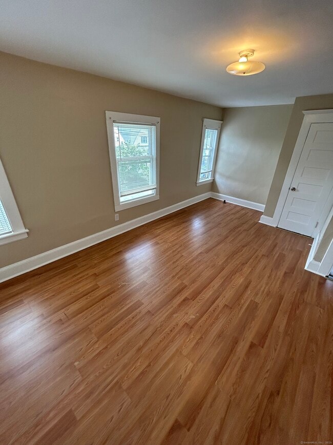 896 Howard Ave in Bridgeport, CT - Building Photo - Building Photo