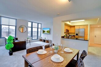 550 14th St S in Arlington, VA - Foto de edificio - Building Photo