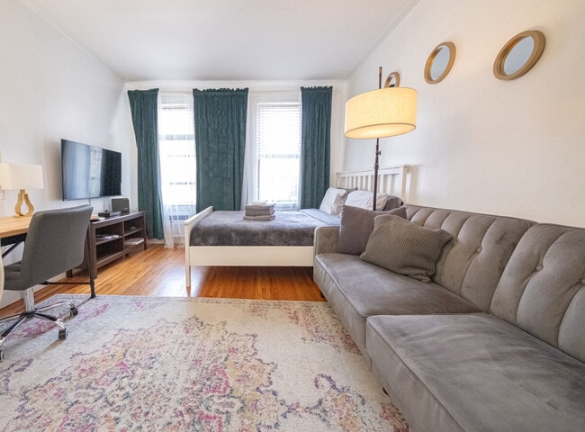 1422 2nd Ave