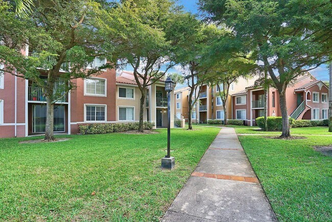 7816 Sonoma Springs Cir, Unit 303 in Greenacres, FL - Building Photo - Building Photo