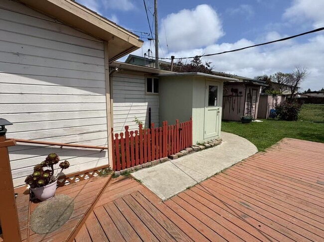 199 Sunset Blvd, Unit 1 in Cherryland, CA - Building Photo - Building Photo