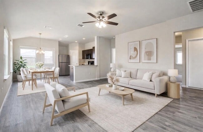 102 Sulphur River Lp in Hutto, TX - Building Photo - Building Photo