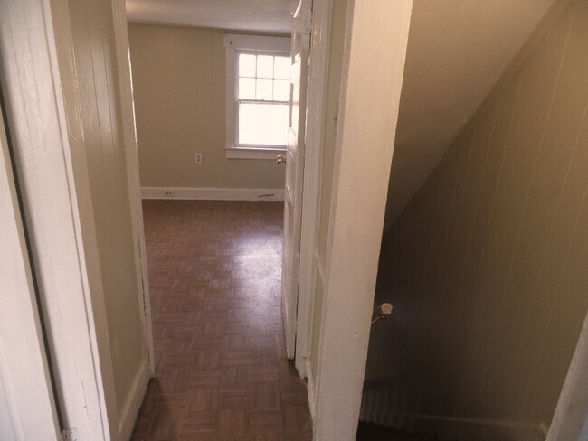 549 Lamberton St in Trenton, NJ - Building Photo - Building Photo