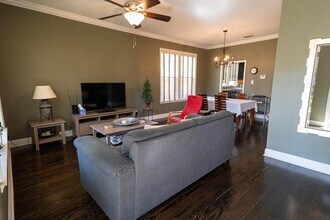 1609 N Martin Luther King Jr Blvd. in Tallahassee, FL - Building Photo - Building Photo