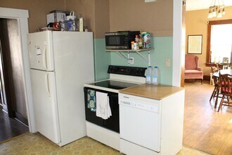 415 E Clark St in Vermillion, SD - Building Photo - Building Photo