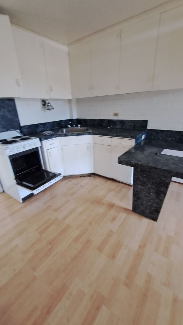 property at 672 Kilani Ave