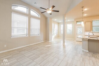 114 Axlewood Ct in Montgomery, TX - Building Photo - Building Photo