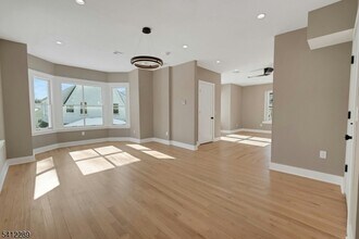 49 Park Ave in Madison, NJ - Foto de edificio - Building Photo