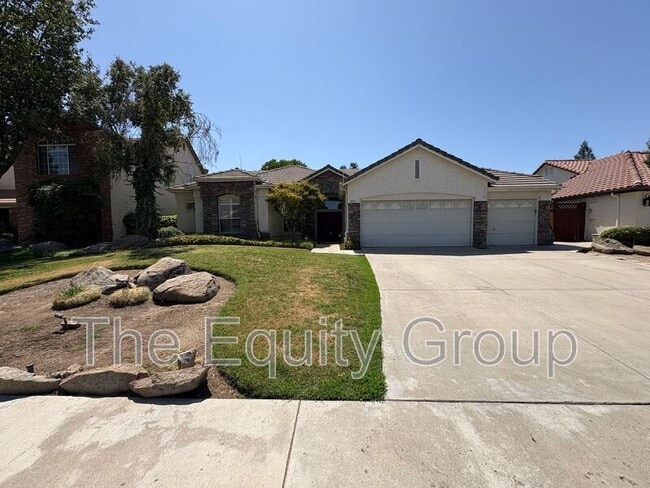 property at 2511 S Peppertree St