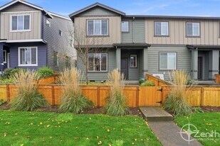 11745 NE 22nd Way in Vancouver, WA - Building Photo