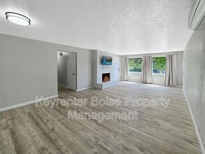2829 N Bogus Basin Rd in Boise, ID - Building Photo - Building Photo