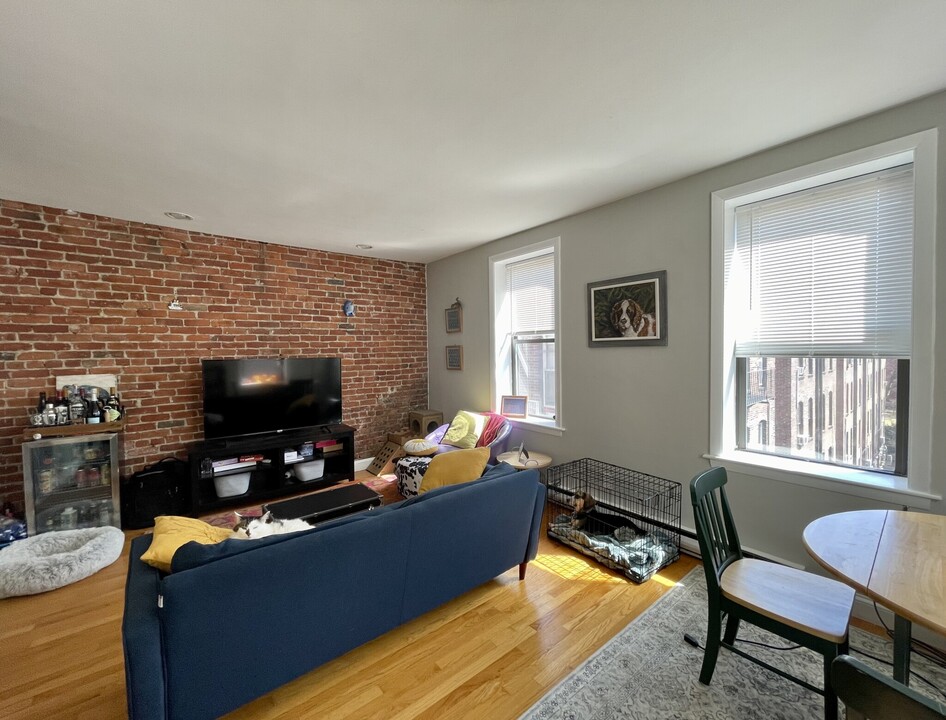 96 Saint Botolph St, Unit 1 in Boston, MA - Building Photo