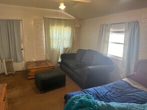 131 Crowley Lake Dr in Crowley Lake, CA - Building Photo - Building Photo