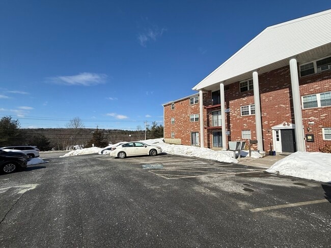 151 Providence Rd in Grafton, MA - Building Photo - Building Photo