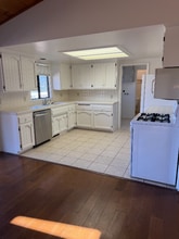 46473 Eastwood Dr N in Oakhurst, CA - Building Photo - Building Photo