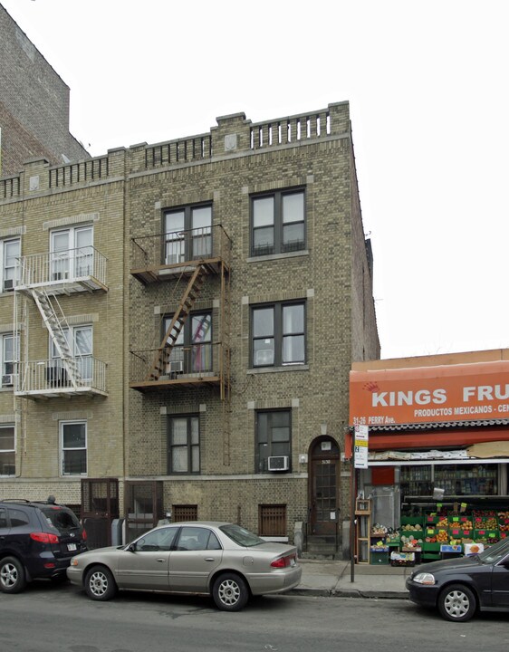 3130 Perry Ave in Bronx, NY - Building Photo