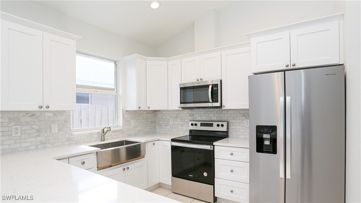 835 106th Ave N in Naples, FL - Foto de edificio