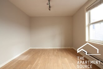 515 W Belmont Ave, Unit 44 in Chicago, IL - Building Photo - Building Photo