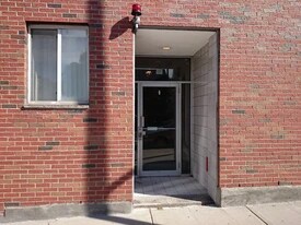 360 Market St, Unit 12 in Boston, MA - Building Photo
