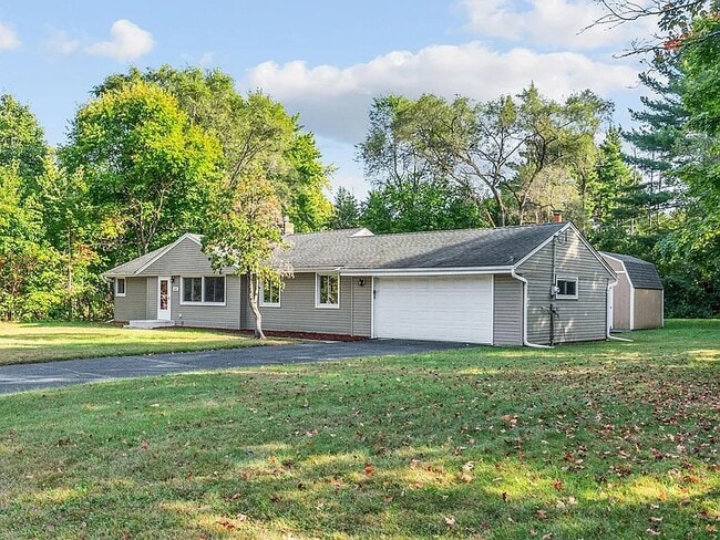 609 82nd Ave N in Minneapolis, MN - Foto de edificio - Building Photo