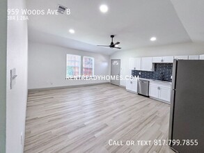 959 Woods Ave in Fort Worth, TX - Building Photo - Building Photo