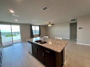 1242 Citrus Landings Blvd in Davenport, FL - Building Photo - Building Photo