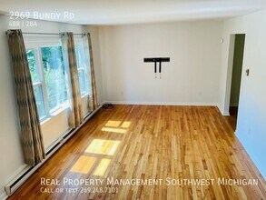 2969 Bundy Rd in Coloma, MI - Building Photo - Building Photo