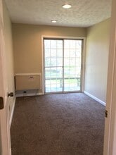 5300 May Cir, Unit B in Cross Lanes, WV - Building Photo - Building Photo