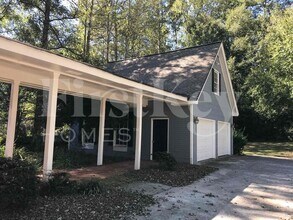 1609 Flat Rock Dr SW in Conyers, GA - Building Photo - Building Photo