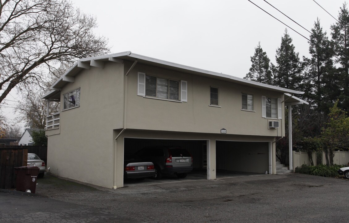 3626 Bickerstaff Rd in Lafayette, CA - Building Photo