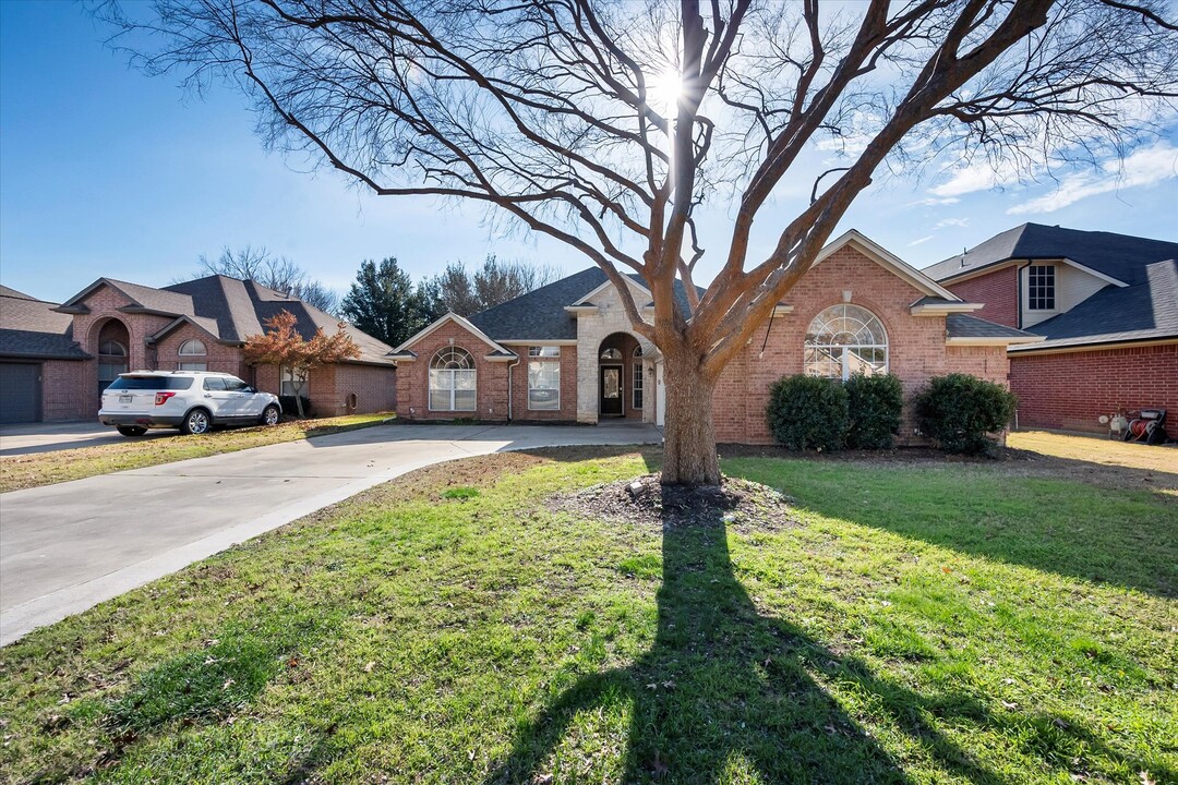 5 Colt Ct in Mansfield, TX - Foto de edificio