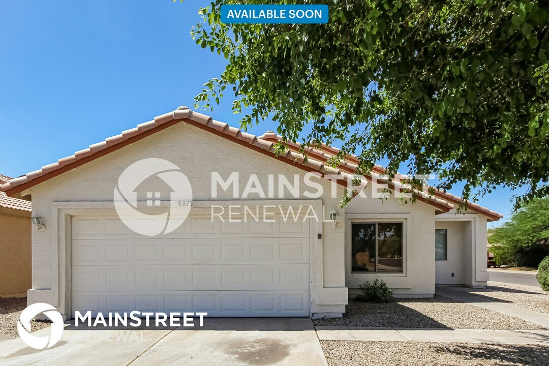 8923 W La Reata Ave in Phoenix, AZ - Building Photo