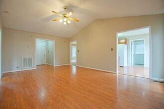 1317 Jared Ray Dr in Clarksville, TN - Building Photo - Building Photo