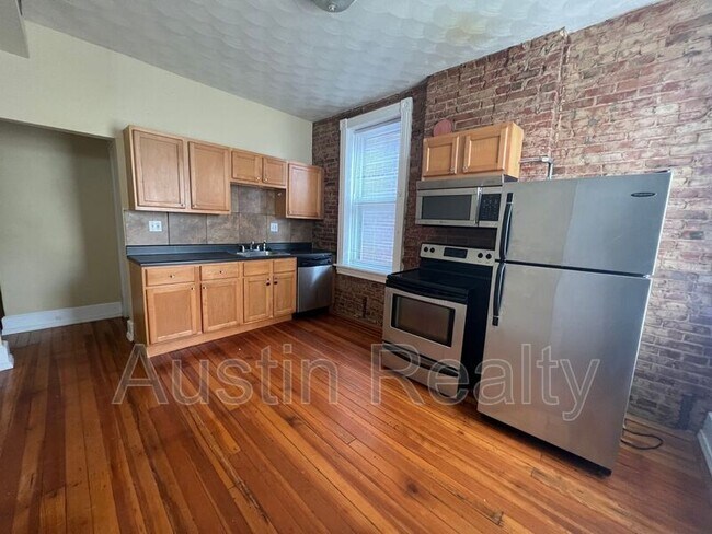 4658 Tyrolean Ave in St. Louis, MO - Foto de edificio - Building Photo