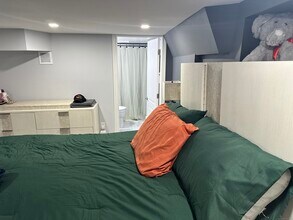 104 Cambridge St in Stratford, CT - Building Photo - Building Photo