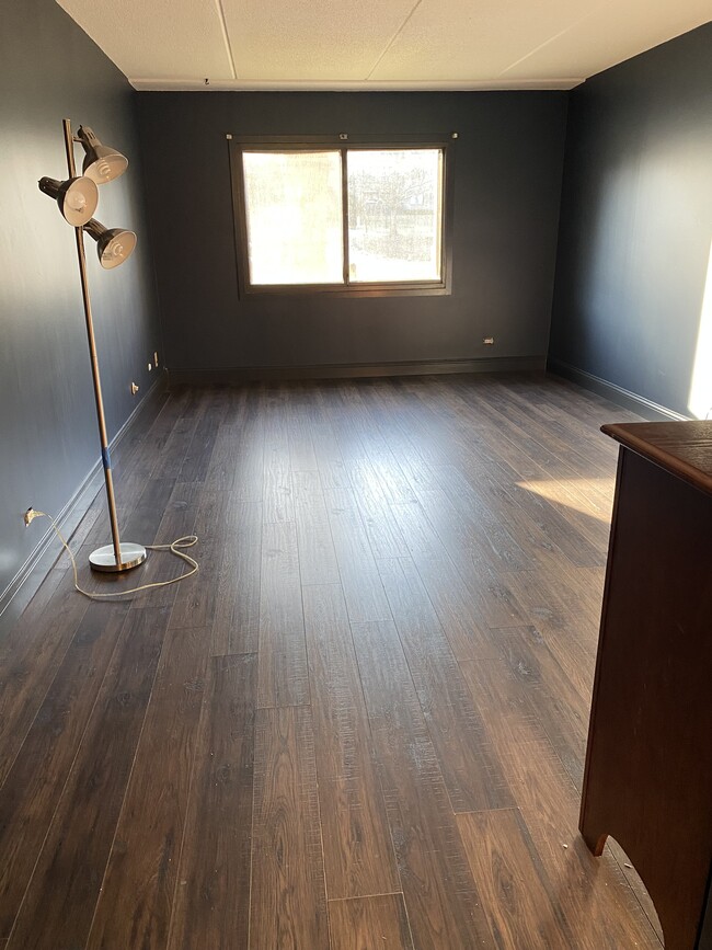 917 Vose Dr, Unit # 109 in Gurnee, IL - Foto de edificio - Building Photo