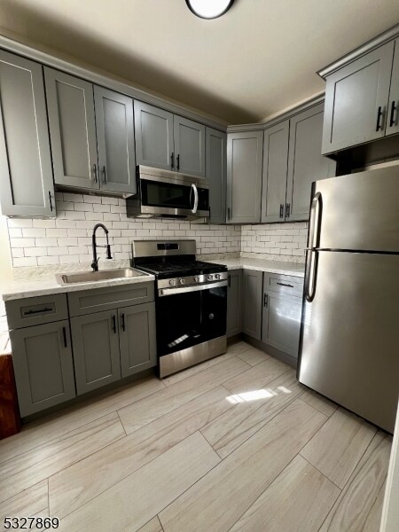423 River St-Unit -2 in Paterson, NJ - Building Photo